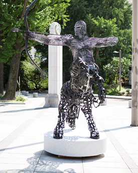 젬 엘칼의 Centaur 작품 이미지