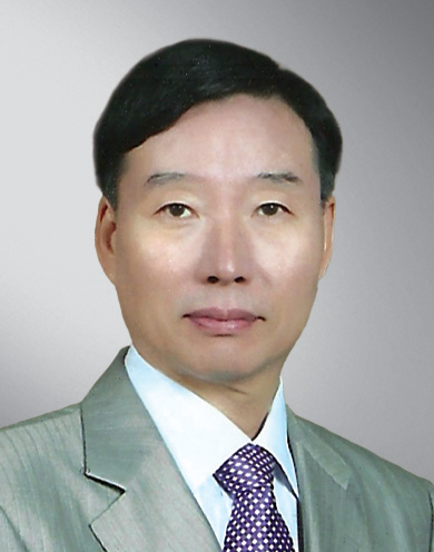 김윤식 교장.jpg